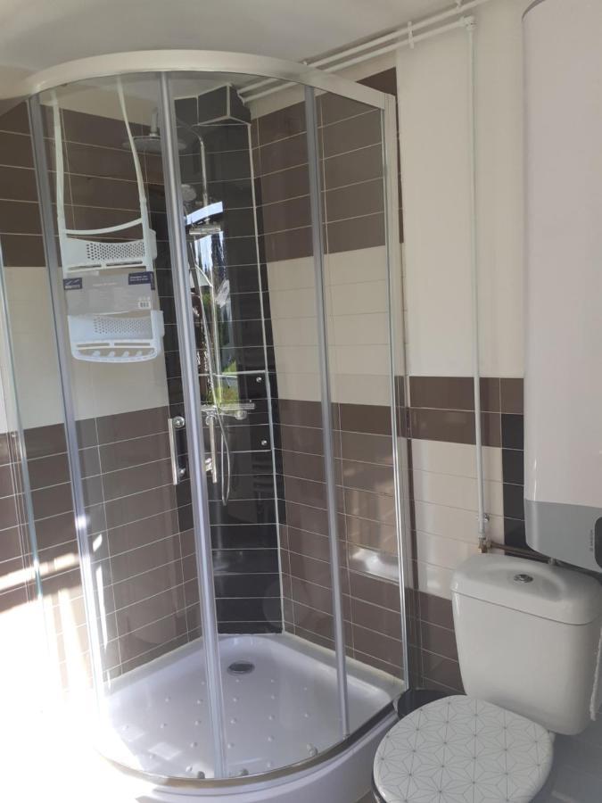 Petite Maison Chalet A 100 M De La Petite Mer De Gavres Riantec Bagian luar foto